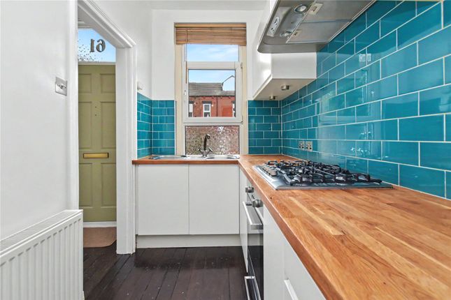 61, Woodside Avenue, Leeds photo 4