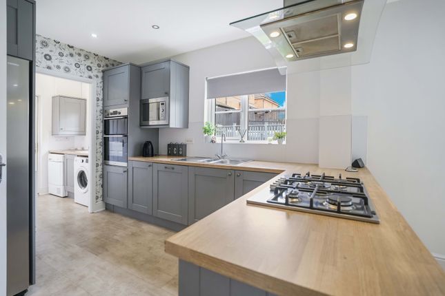 7, Tarmachan Lane, Dunfermline photo 4