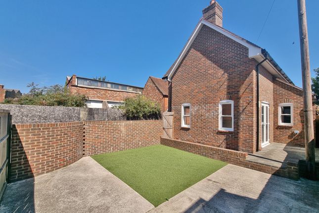 4, Twittens Way, Havant photo 4
