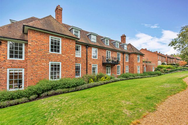 Flat for sale in Midhurst, West Sussex