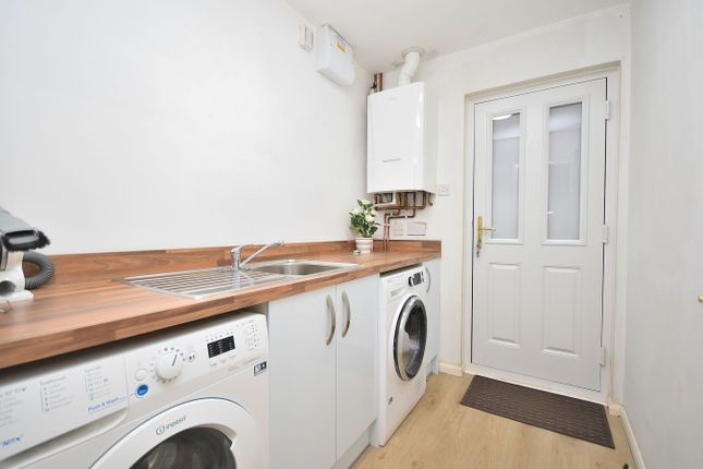 21, Dalestones, Northampton photo 4