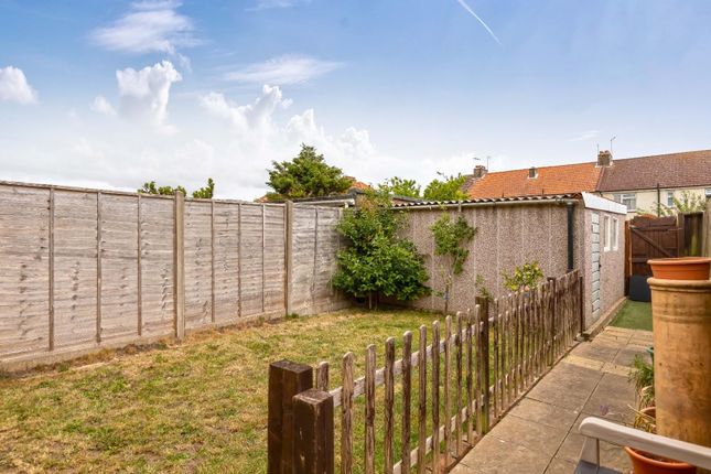 37, First Avenue, Lancing photo 4