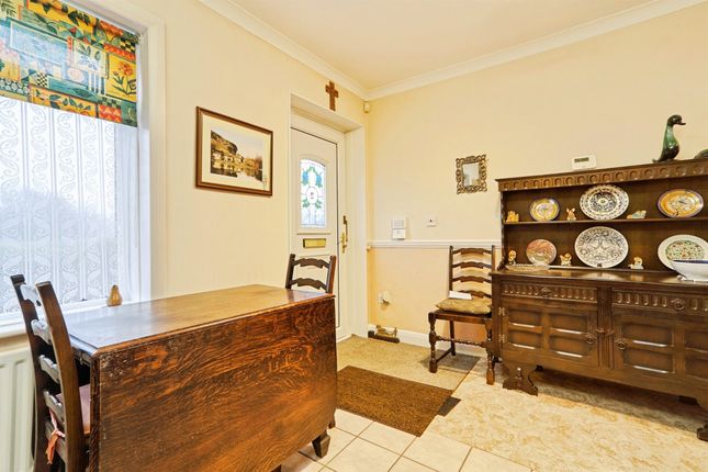 2, Angram Road, Keighley photo 4