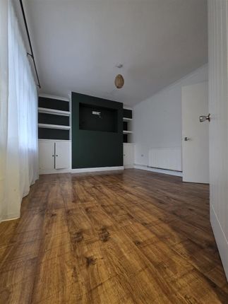 Whatsapp Image 2025-10-31 At 9.04.25 Pm (12).Jpeg