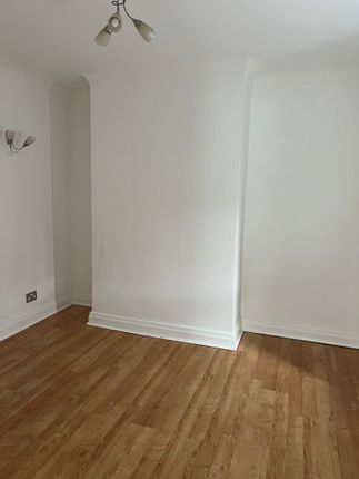 Apartment C, Charles Street, Elland photo 4