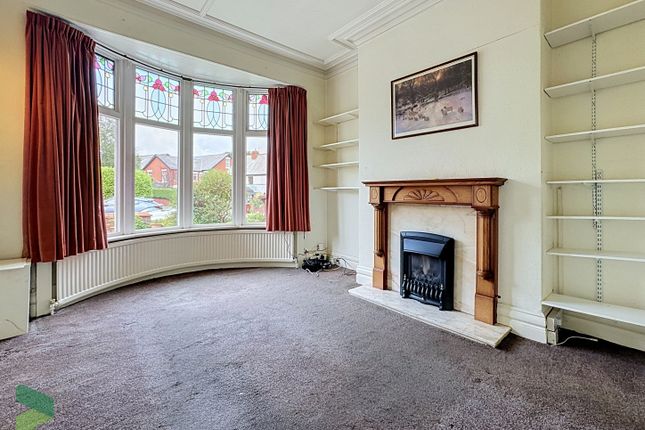 14, Sunnyhurst Lane, Darwen photo 4
