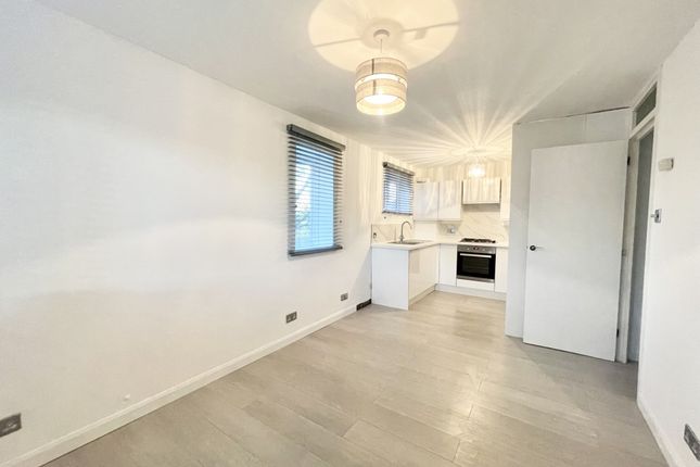 10, Wellington Road, Epping photo 3