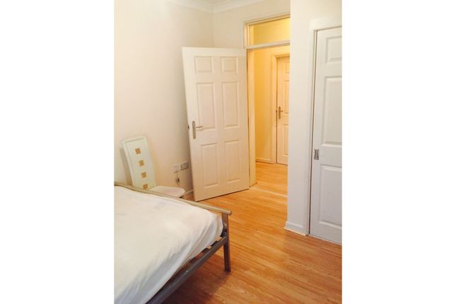 Flat for sale in 1 Dairy Farm Place, Peckham