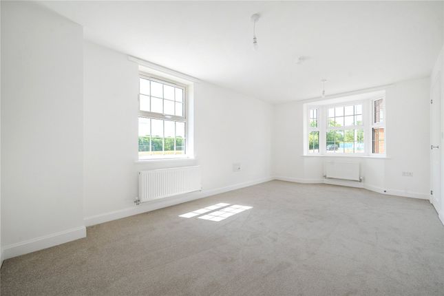 17, Bugle Grove, Wokingham photo 3