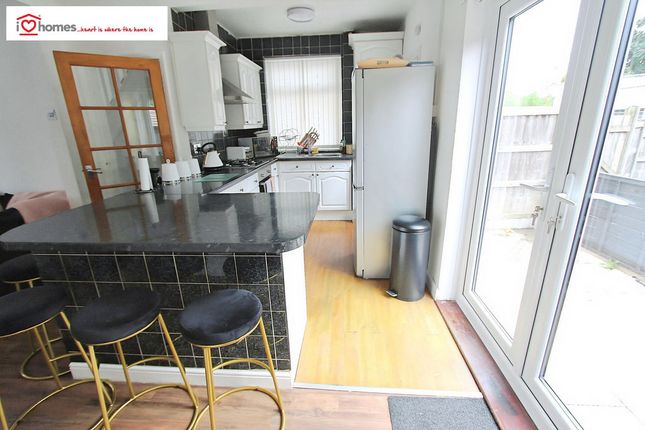 75, Wrexham Avenue, Walsall photo 3