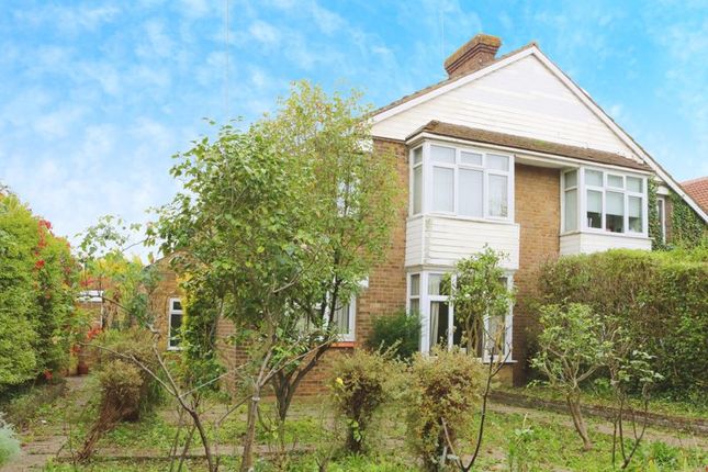 Thumbnail Semi-detached house for sale in London Road, Langley, Slough