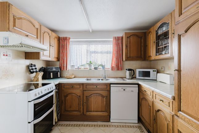 1, Widgeon Way, Watford photo 2