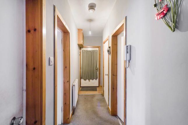 59D, 59D, Carlops Avenue, Penicuik photo 4
