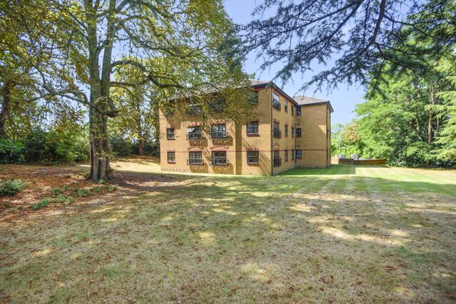 Flat for sale in Orphanage Road, Watford, Hertfordshire