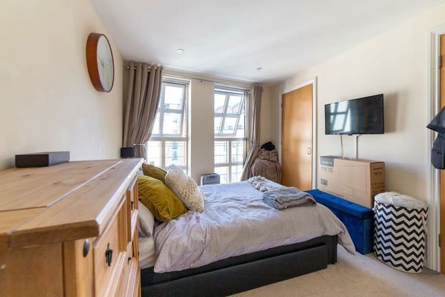 Flat for sale in Curzon Place, Gateshead