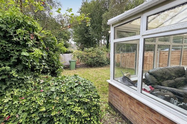 3, Holkham Close, Widnes photo 4