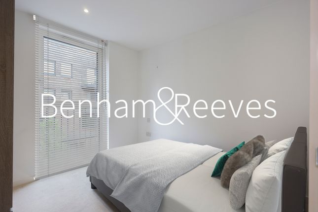 Flat to rent in Ashton Reach, Surrey Quays