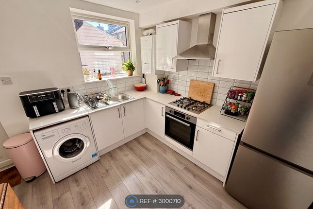 Crompton Road, Macclesfield photo 4