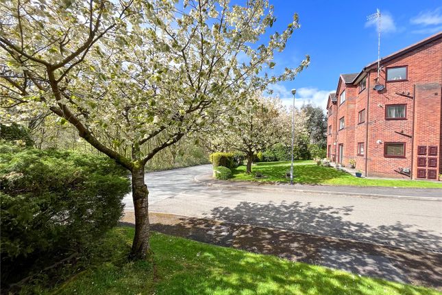 Flat for sale in Glengarth, Uppermill, Saddleworth