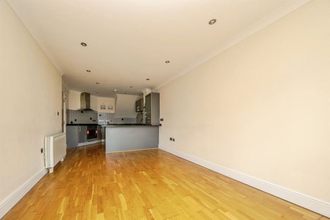 Flat 5, 3, Foundation Street, Ipswich photo 3