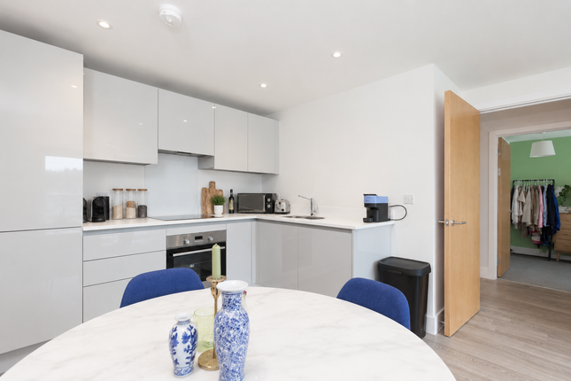 21 Trinity House West, 3, Graven Hill Road, Bicester photo 4