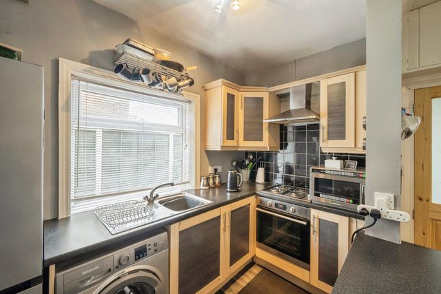 79, Fairmont Crescent, Scunthorpe photo 4