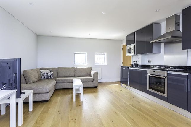 Flat to rent in Liverpool Road, London