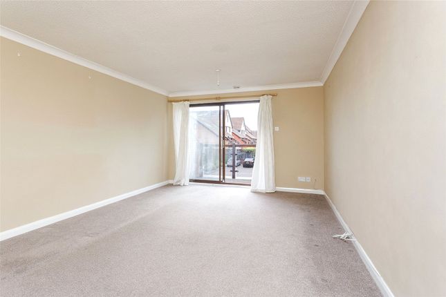 22, Newlyn Way, Portsmouth photo 3