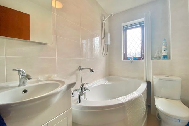 12, Ffordd Butler, Swansea photo 3