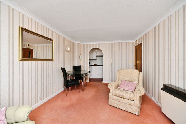 Flat 48, Homeridge House, Longridge Avenue, Brighton photo 3