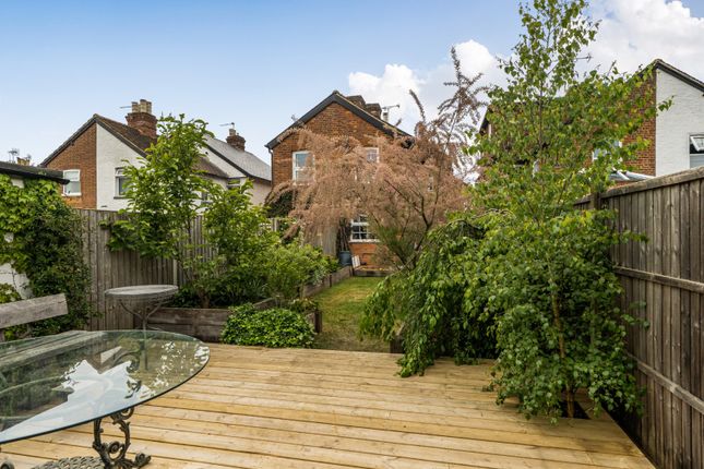 17, Almond Road, Burnham photo 4