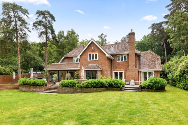 Lakeside Pines, Westwood Road, Windlesham photo 4