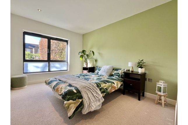 1-bed flat on Flat 4, Robert Square,, 4, Bonfield Road, Lewisham, £305,000