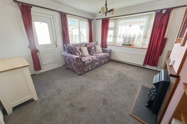 Mobile/park home for sale in Meadowview Park, St. Osyth Road, Little Clacton, Clacton-On-Sea