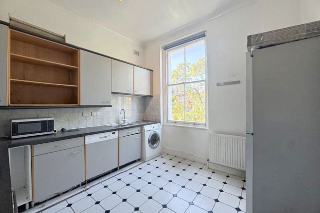 Flat C, 128,, Haverstock Hill, London photo 3