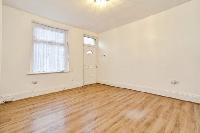 13, Neville Street, Keighley photo 2