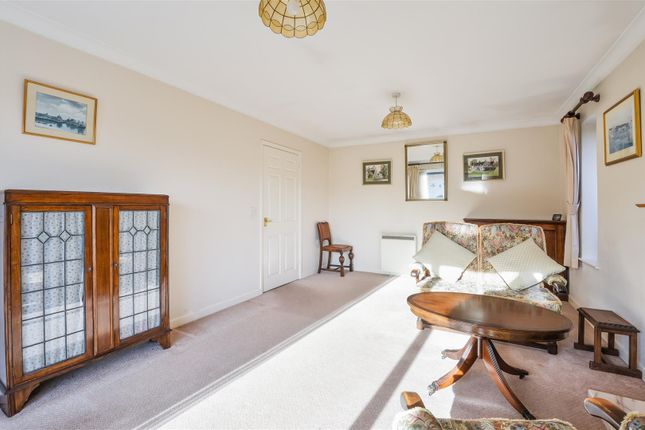 Bungalow for sale in Oakmead Green, Epsom