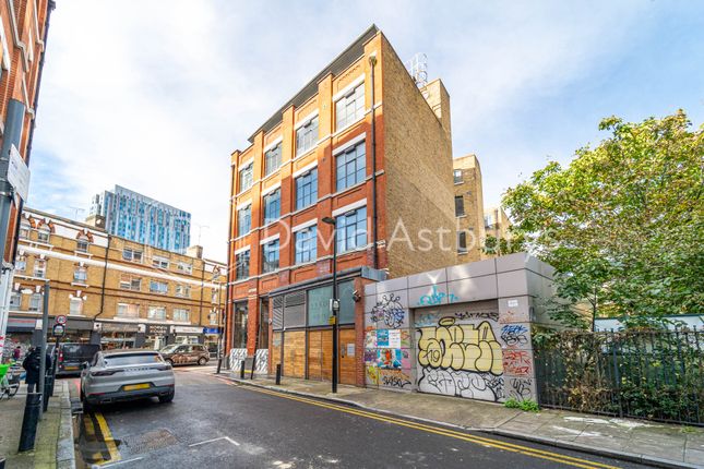 Flat to rent in Thrawl Street, London