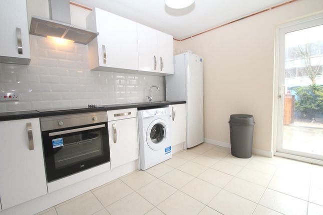Room 5, 11 The Glen, Hemel Hempstead photo 3