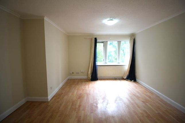 11 Padbury House, 77 Bromham Road, Bedford photo 2