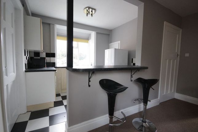 18 Vesper Road, Leeds photo 4