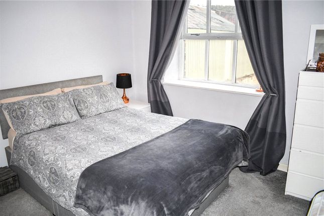 Flat for sale in Clyde Street, Bingley, West Yorkshire