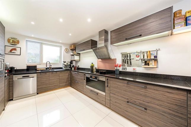 16, Langton Way, London photo 4