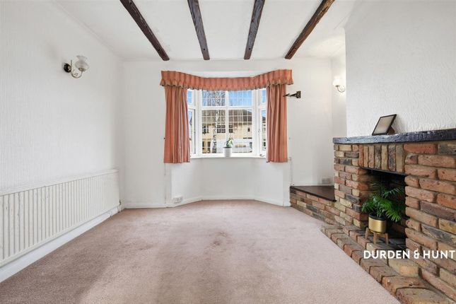 46 Stradbroke Grove, Ilford photo 4