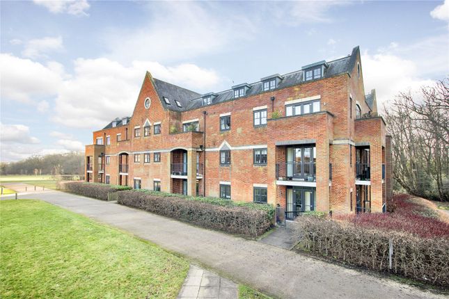 Thumbnail Flat for sale in Little Trodgers Lane, Mayfield, East Sussex