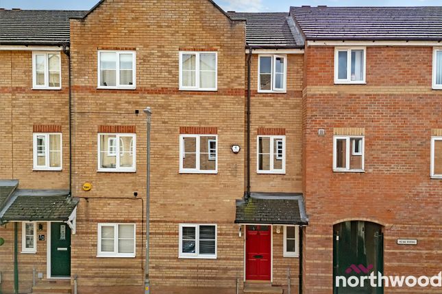 Thumbnail Town house for sale in Crompton Street, Chelmsford