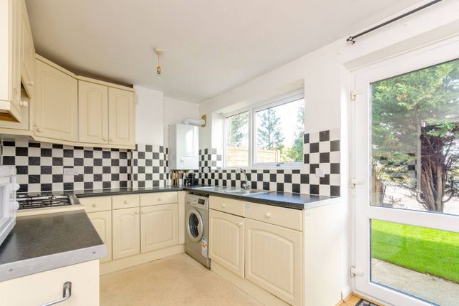 Thumbnail Terraced house to rent in Guildford Park Avenue, Guildford