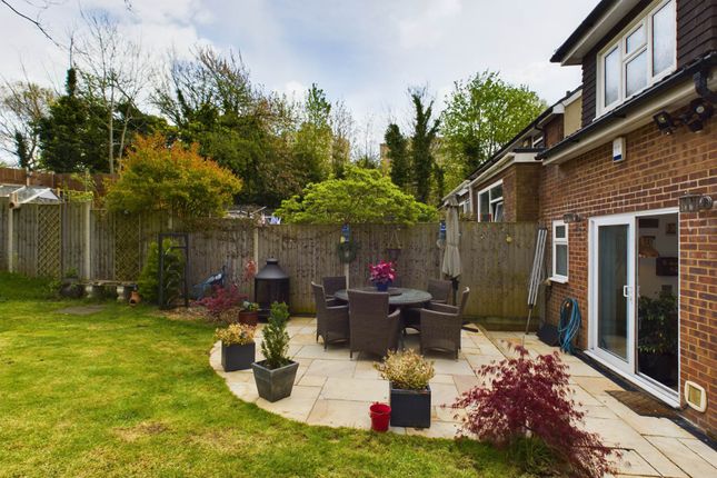 Semi-detached house for sale in Green Dell Way, Leverstock Green