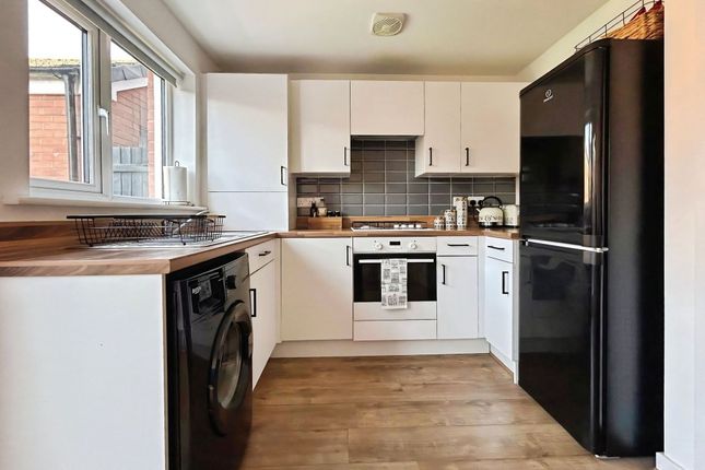 65 Heol Stradling, Bridgend photo 3