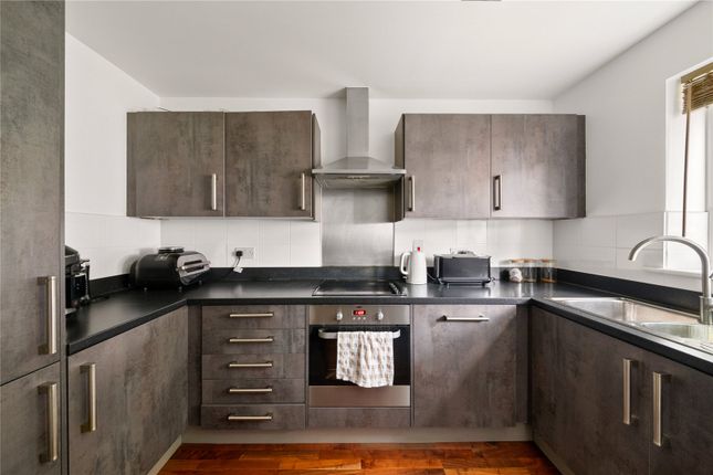 9, Evergreen Drive, West Drayton photo 3